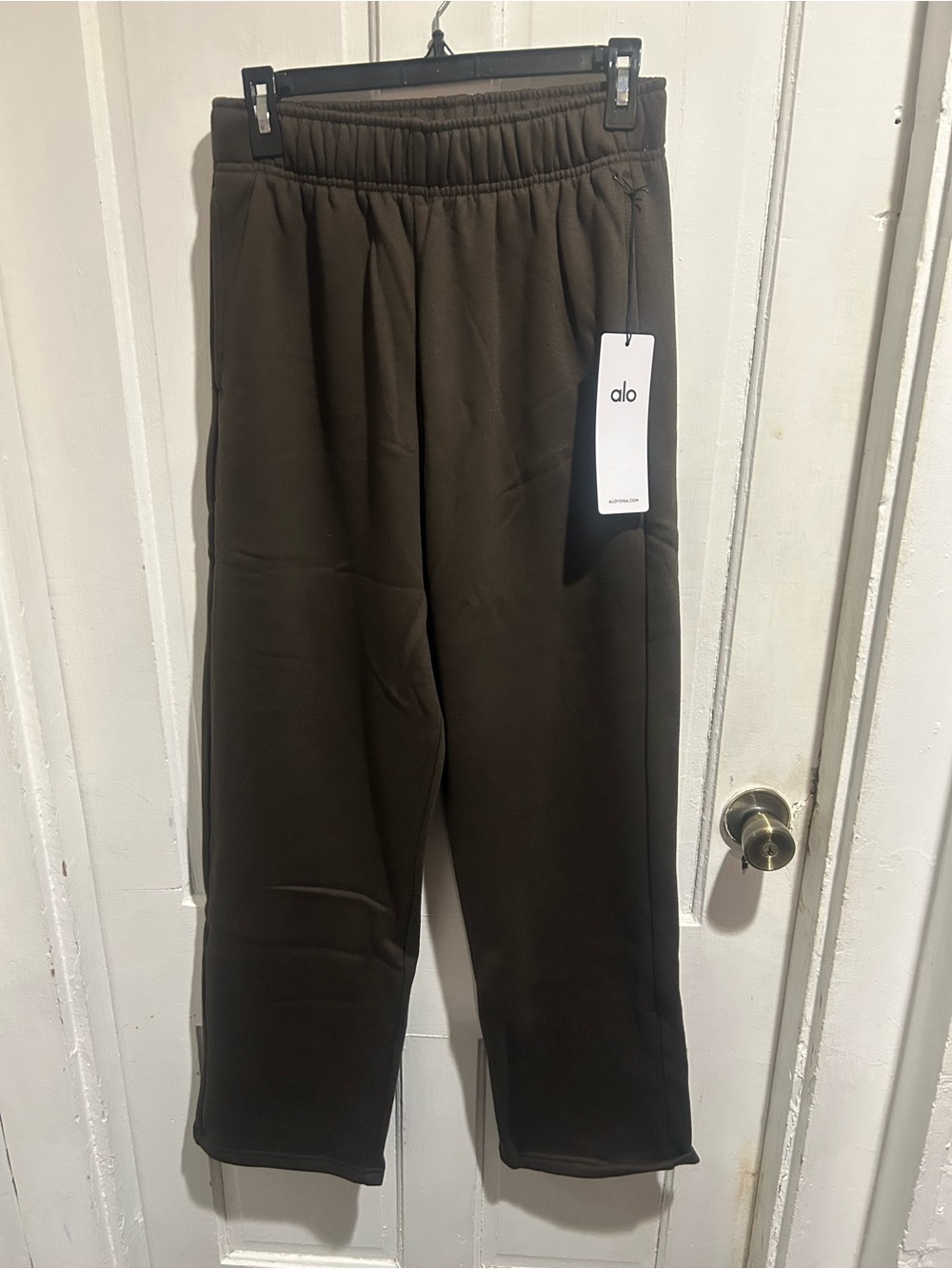 ALO Yoga Brown  Jogger Sweatpants with pockets and a drawstring